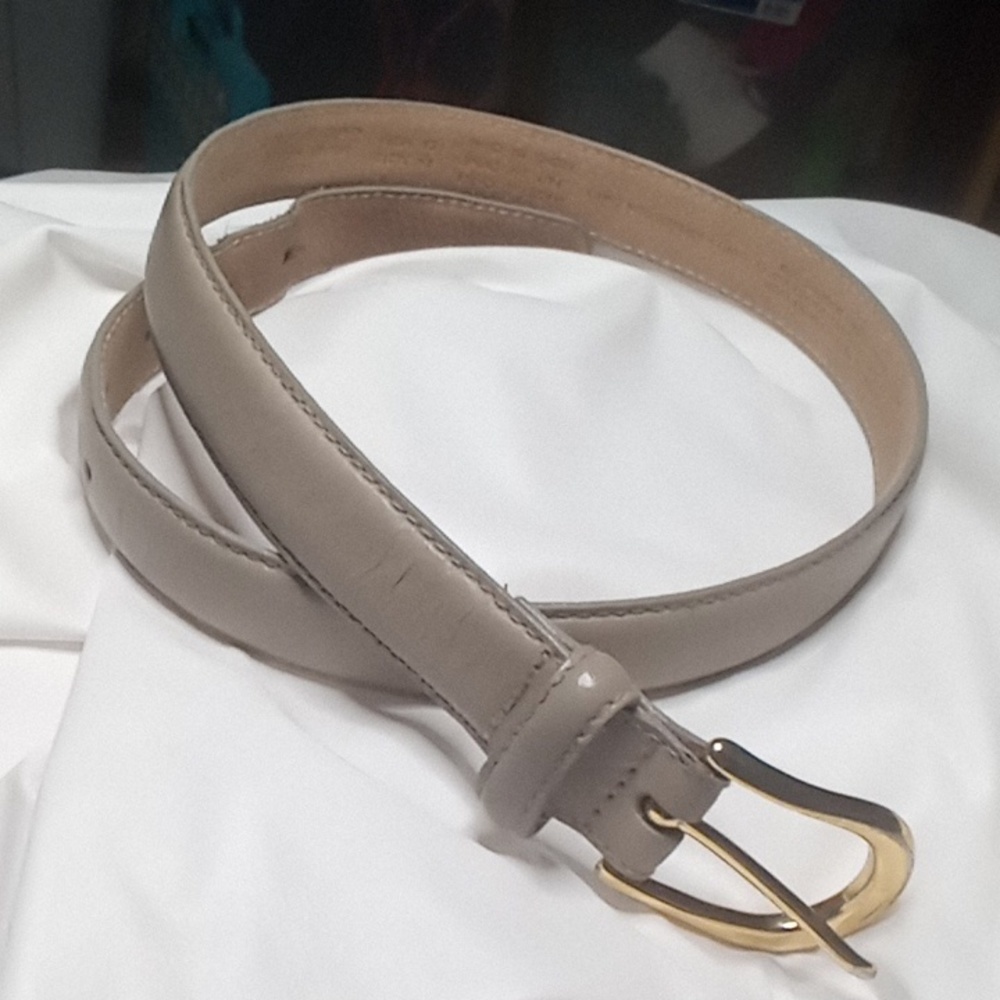 Liz Claiborne bonded leather belt